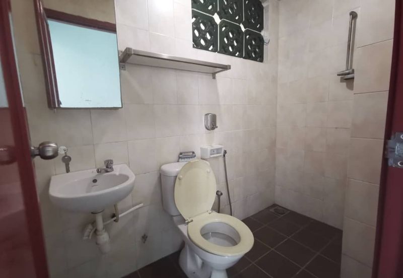 E-Tiara Serviced Apartment