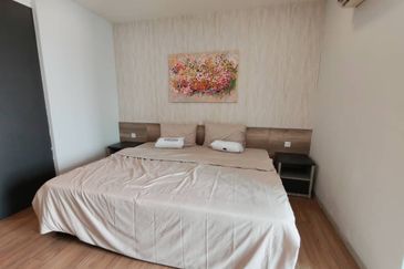 Tropical Villa Luxury Service Suites