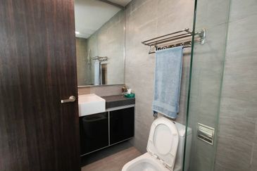 Tropical Villa Luxury Service Suites