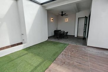 Tropical Villa Luxury Service Suites