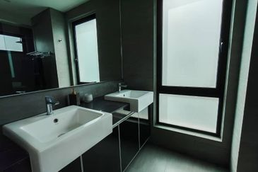 Tropical Villa Luxury Service Suites