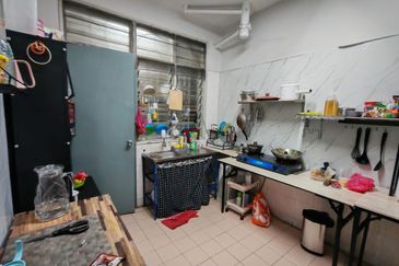 Subang Perdana Goodyear Court 10