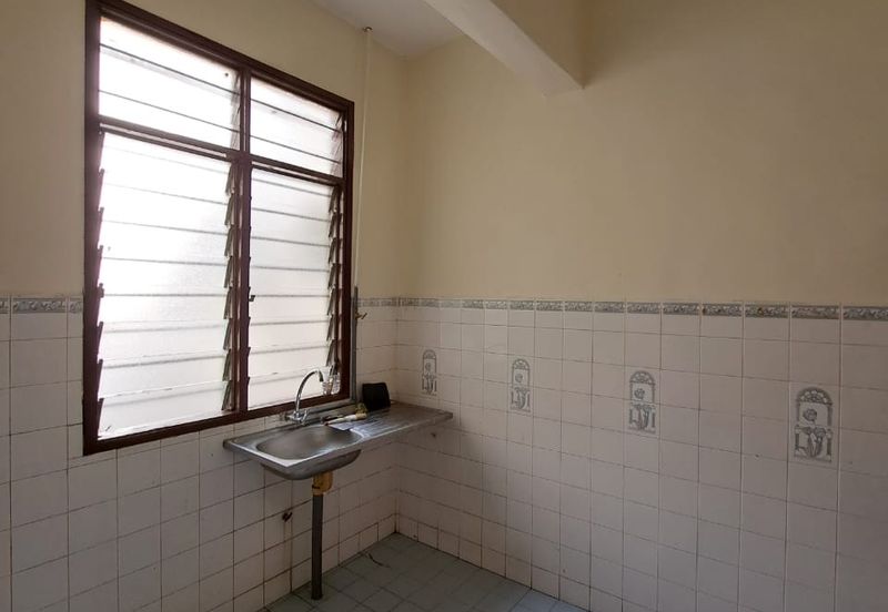 Subang Perdana Goodyear Court 7