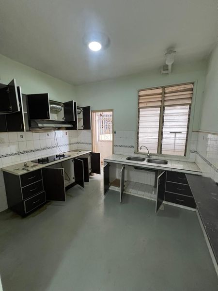 Goodyear Court 9 - Unit facing Swimming Pool for Sale, Selangor, USJ