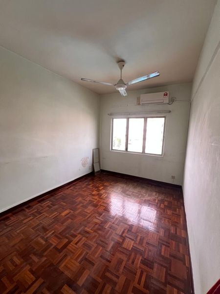 Goodyear Court 9 - Unit facing Swimming Pool for Sale, Selangor, USJ
