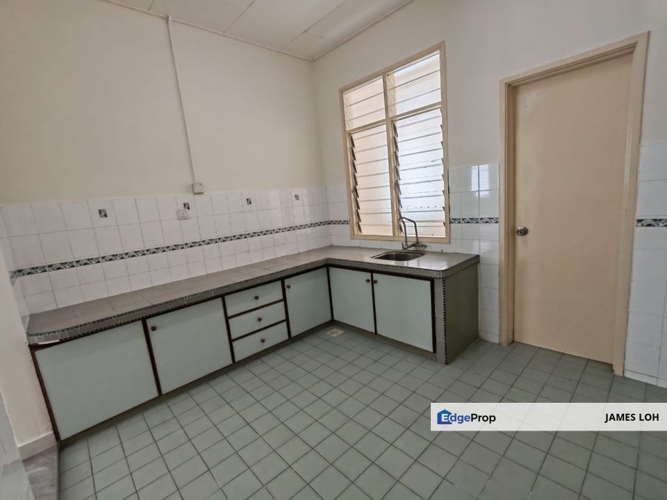 Goodyear Court 9 - Unit facing Swimming Pool for Sale, Selangor, USJ