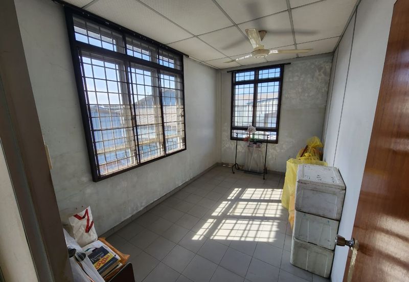 2 Storey Light Industry Factory At Taman Industry Malim Jaya Bachang Melaka For Sale