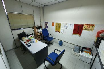 2 Storey Light Industry Factory At Taman Industry Malim Jaya Bachang Melaka For Sale