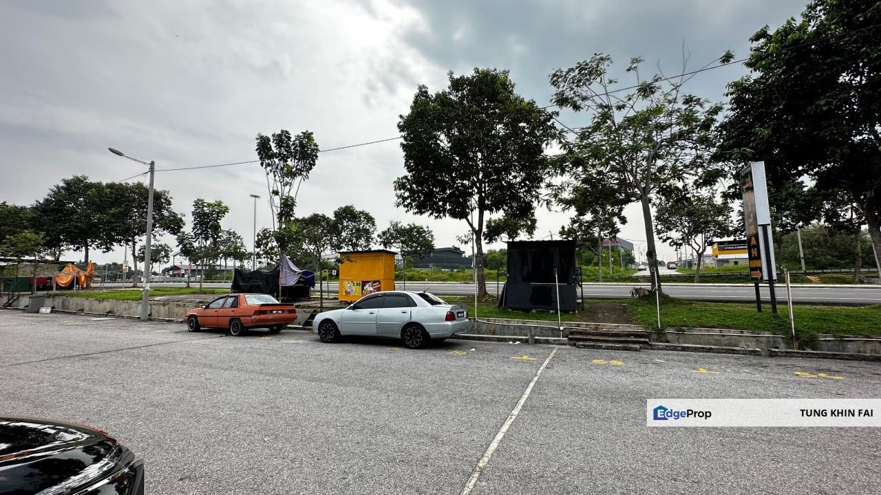 Facing Main Road ~ Taman Tanjung Minyak Perdana Melaka 2 Storey Shop Lot For Sale, Melaka, Melaka Tengah