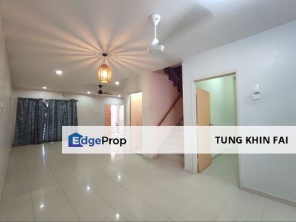 𝘋𝘰𝘶𝘣𝘭𝘦 𝘚𝘵𝘰𝘳𝘦𝘺 𝘛𝘦𝘳𝘳𝘢𝘤𝘦  For Sale at 𝗧𝗮𝗺𝗮𝗻 𝗦𝗲𝗿𝗶 𝗝𝗮𝘁𝗶 , 𝗕𝗮𝘁𝘂 𝗕𝗲𝗿𝗲𝗻𝗱𝗮𝗺, 𝗠𝗲𝗹𝗮𝗸𝗮 , Melaka, Batu Berendam