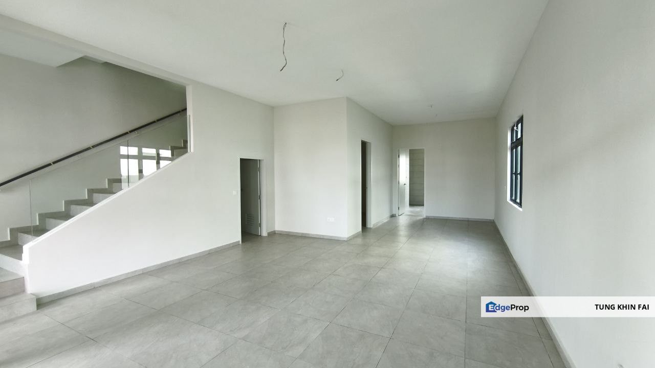 Facing Playround ! Gated Guarded With Kids Pool - Freehold 2 Storey Endlot 1 Krubong Melaka For Sale, Melaka, Krubong