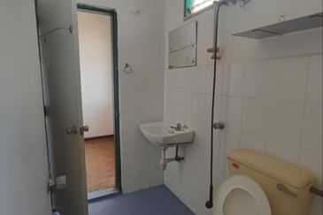 FREEHOLD ⚡ 2 Storey Terrace at Taman Puncak Bukit Katil Melaka For Sale