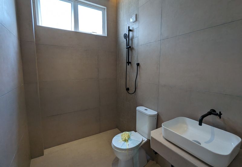 𝐍𝐞𝐰 𝐌𝐞𝐥𝐚𝐤𝐚 𝐏𝐫𝐨𝐣𝐞𝐜𝐭 : 𝟐 𝐒𝐭𝐨𝐫𝐞𝐲 𝐒𝐞𝐦𝐢 𝐃, 𝐆𝐚𝐭𝐞𝐝 𝐆𝐮𝐚𝐫𝐝𝐞𝐝, 𝐒𝐰𝐢𝐦𝐦𝐢𝐧𝐠 𝐏𝐨𝐨𝐥 & 𝐆𝐲𝐦 𝐅𝐚𝐜𝐢𝐥𝐢𝐭𝐢𝐞𝐬 