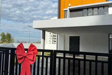 East 57 (Residensi Laman Timur)