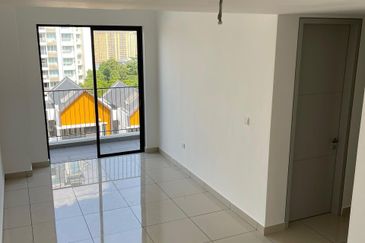 East 57 (Residensi Laman Timur)