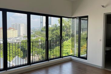 East 57 (Residensi Laman Timur)