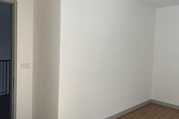 East 57 (Residensi Laman Timur)