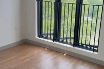 East 57 (Residensi Laman Timur)