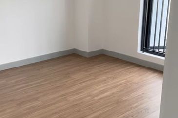 East 57 (Residensi Laman Timur)