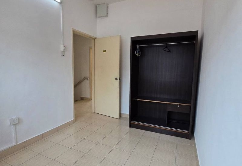 Jalan Bandar Putra Permai 4/1