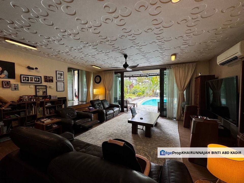 Bungalow with private pool at Taman TAR Ampang , Selangor, Ampang