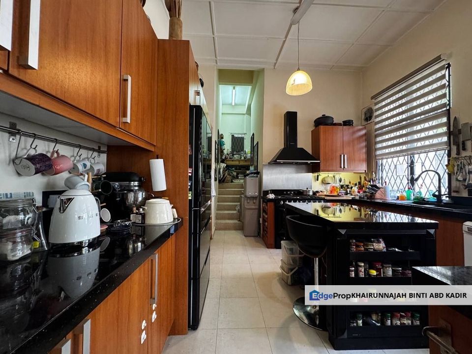 Bungalow with private pool at Taman TAR Ampang , Selangor, Ampang