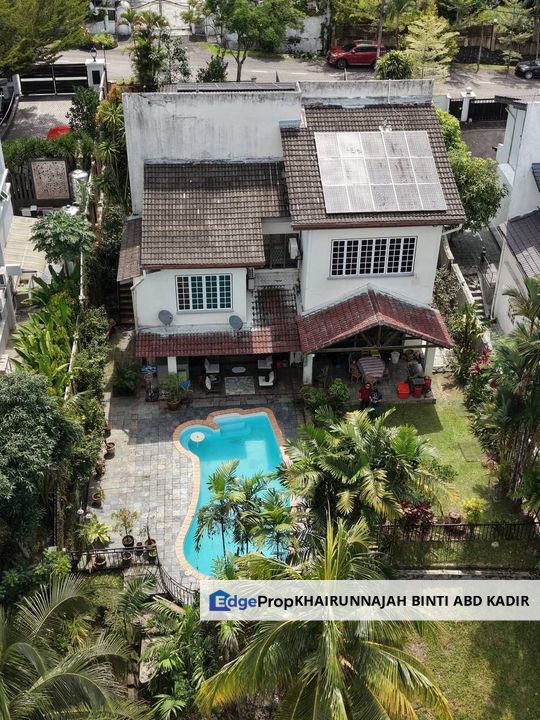 Bungalow with private pool at Taman TAR Ampang , Selangor, Ampang