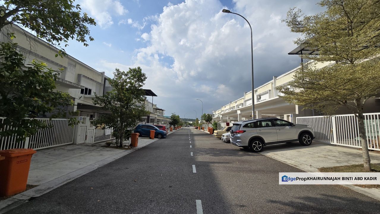 Suriaman Bandar Sri Sendayan, Negeri Sembilan, Seremban