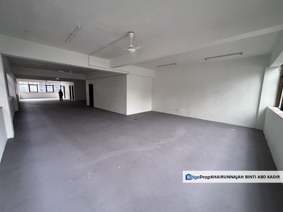 Melawati Shoplot Office Endlot near Melawati Mall, Selangor, Ampang