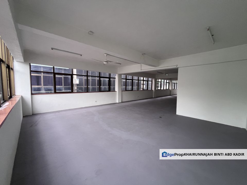 Melawati Shoplot Office Endlot near Melawati Mall, Selangor, Ampang