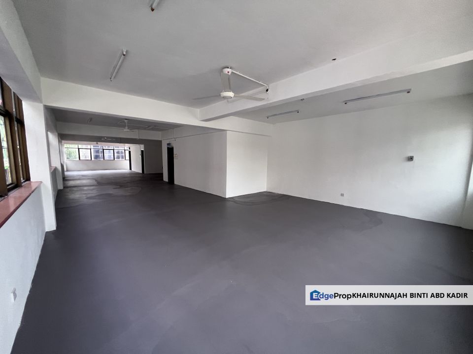 Melawati Shoplot Office Endlot near Melawati Mall, Selangor, Ampang