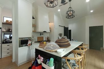 Kota Puteri, Batu Arang