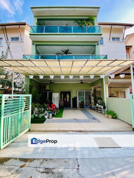 3 Storey Terrace De Puncak Ukay Ampang, Selangor, Ampang