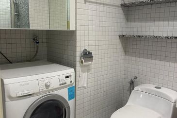 Six Ceylon (6 Ceylon)