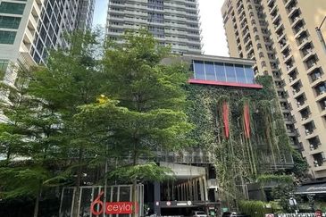 Six Ceylon (6 Ceylon)