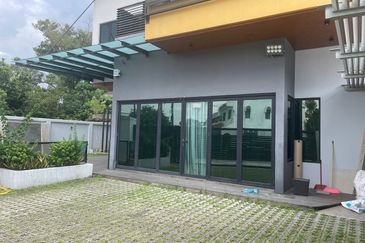 Taman Sri Hijau ( New Green Park )