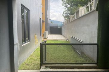 Taman Sri Hijau ( New Green Park )