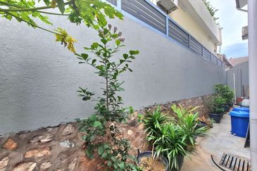 Taman Desa Keramat AU2