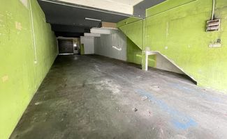 Small Warehouse Storage Shop Taman Kinrara Town Oug Puchong Jaya Old ...