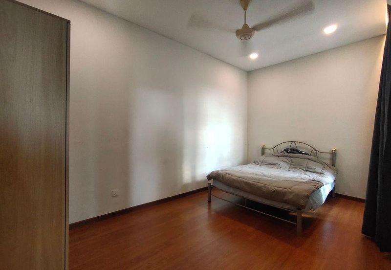 Zefer Hill Residence