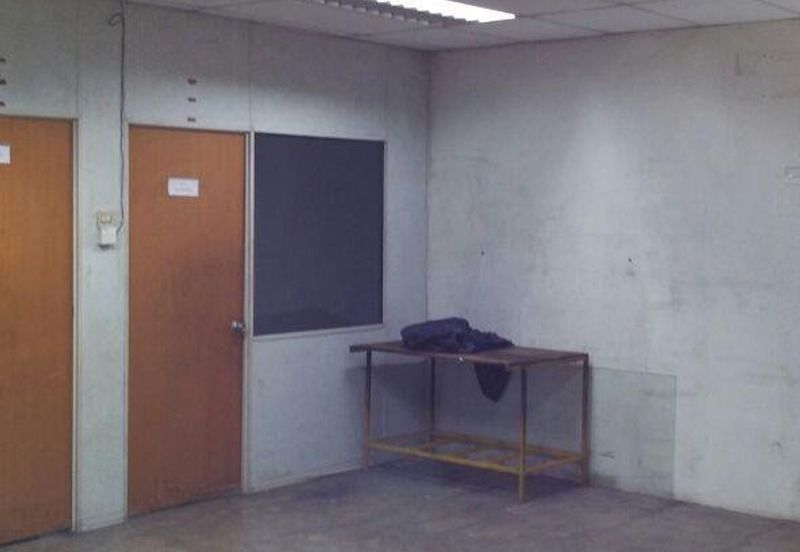 Sungai Besi Industrial Park, 1.5 sty, 4% ROI