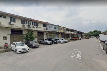 Sungai Besi Industrial Park, 1.5 sty, 4% ROI