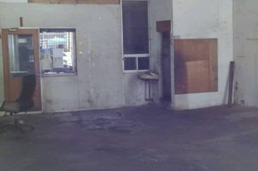 Sungai Besi Industrial Park, 1.5 sty, 4% ROI