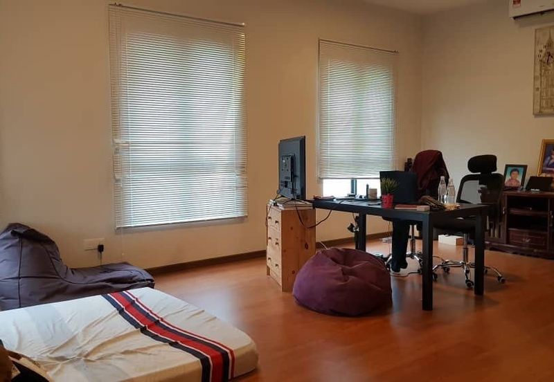 Zefer Hill Residence