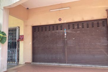 Shop lot Ground floor Sports Complex Square Garden Homes Seremban 2 