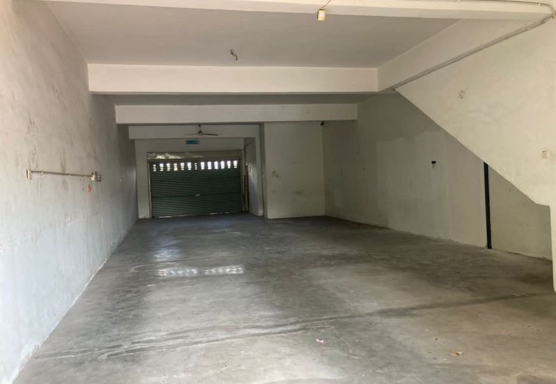 Shop lot Ground floor Sports Complex Square Garden Homes Seremban 2 