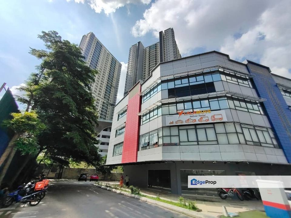 The Earth Shop, Bukit Jalil Shop, pavilion 2, face main road, Has Lift, Kuala Lumpur, Bukit Jalil