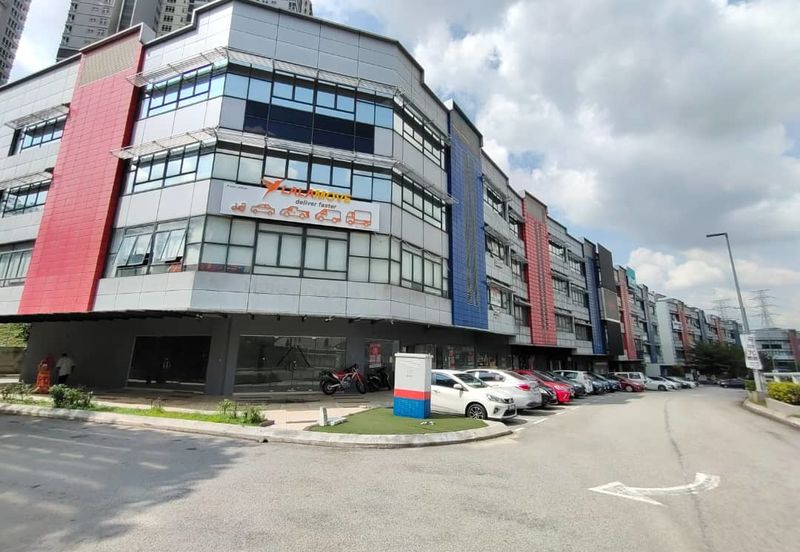 The Earth @ Bukit Jalil