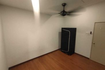 Zefer Hill Residence