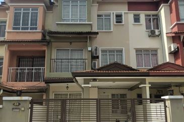 🔥👍FULLY FURNISHED 2.5 STOREY TERRACE LINK HOUSE TAMAN PUNCAK JALIL BANDAR PUTRA PERMAI SERI KEMBANGAN RENT 